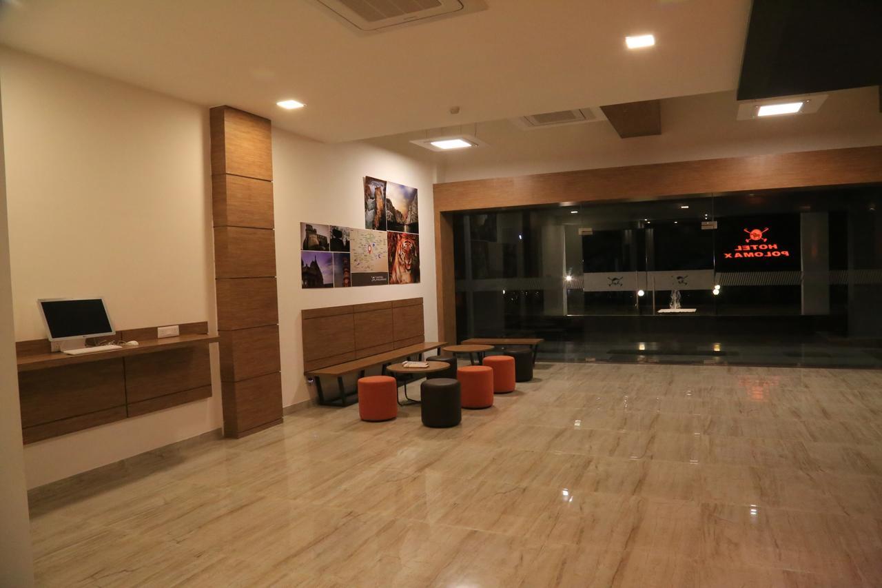 Hotel Polo Max Jabalpur Esterno foto