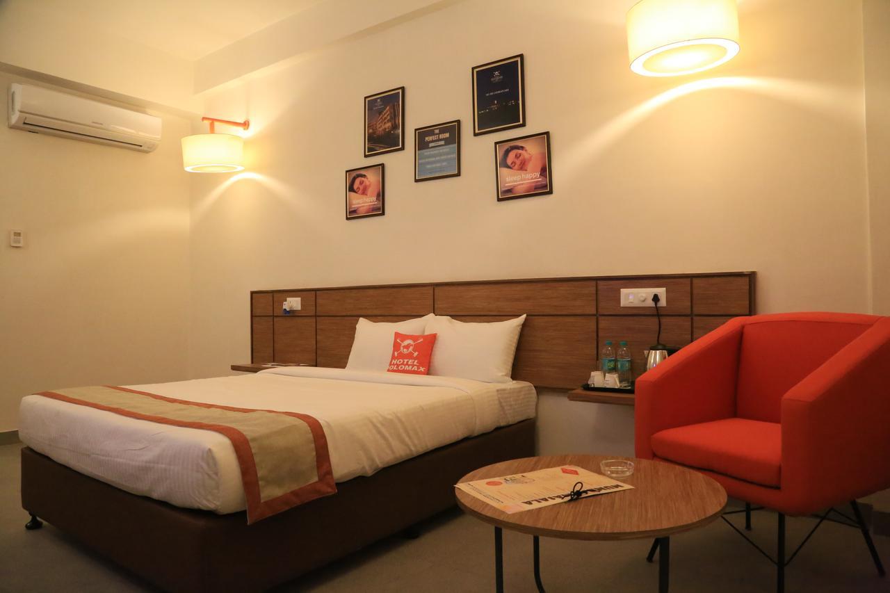 Hotel Polo Max Jabalpur Esterno foto