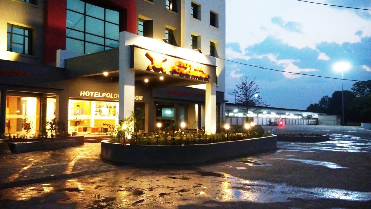 Hotel Polo Max Jabalpur Esterno foto