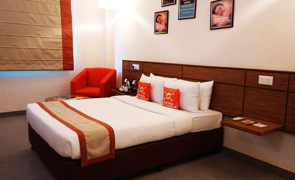 Hotel Polo Max Jabalpur Esterno foto