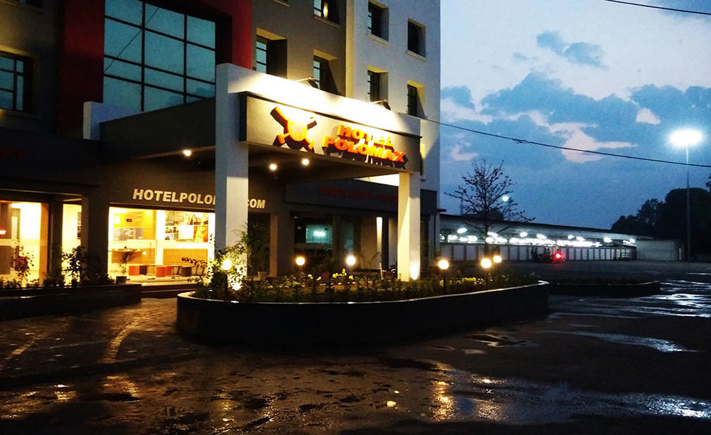 Hotel Polo Max Jabalpur Esterno foto